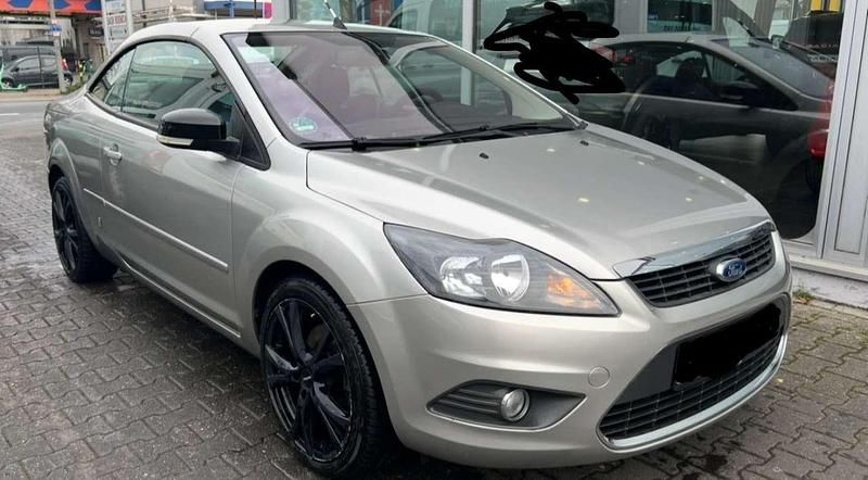 Gebraucht Ford Focus Cabriolet Titanium 136 PS (100 kW) 2010 Cabrio