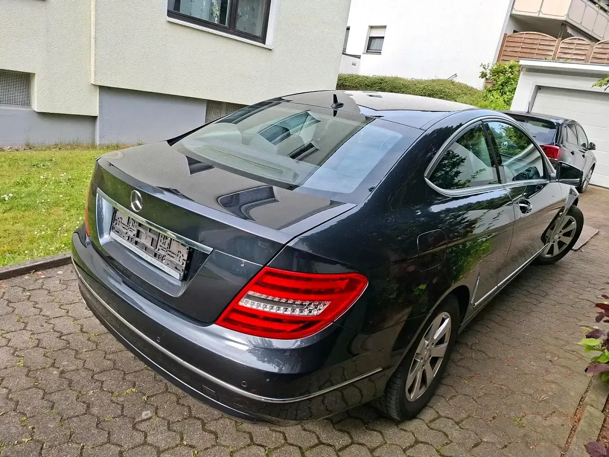 Gebraucht Mercedes C220 170 PS (125 kW) 2012 Schwarz Coupé