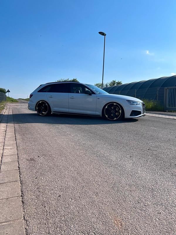 Gebraucht Audi A4 S-Line 190 PS (139 kW) 2019 Weiß Kombi