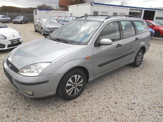 Usata Ford Focus 116 CV (85 kW) 2003 Grigio Station wagon