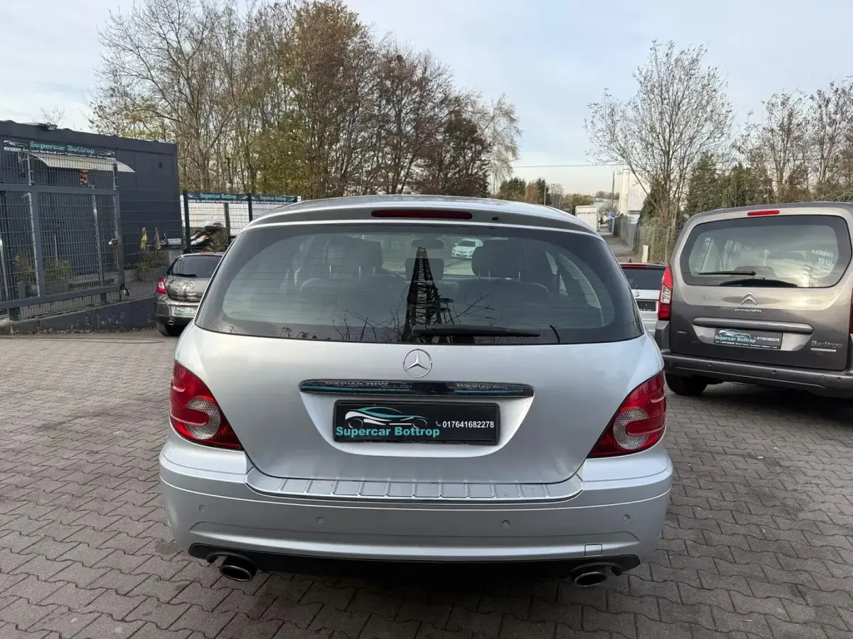 Gebraucht Mercedes R280 231 PS (169 kW) 2009 Silber Van / Kleinbus