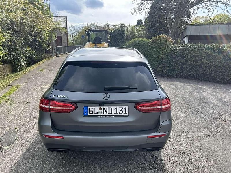 Gebraucht Mercedes E300 211 PS (155 kW) 2020 Kombi
