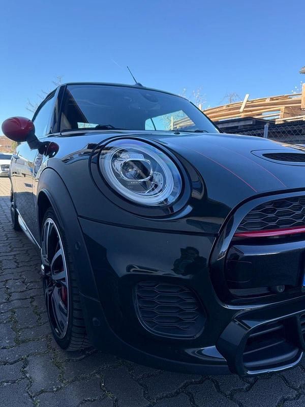 Gebraucht Mini John Cooper Works 231 PS (169 kW) 2019 Grün Kleinwagen