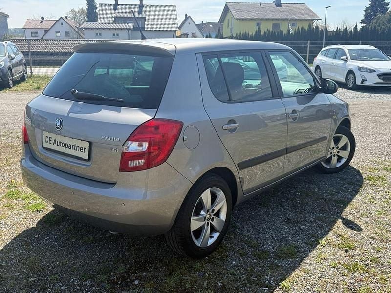 Gebraucht Skoda Fabia Fresh 105 PS (77 kW) 2013 Beige Limousine