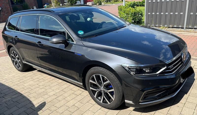 Gebraucht VW Passat GTE 218 PS (160 kW) 2020 Grau Kombi