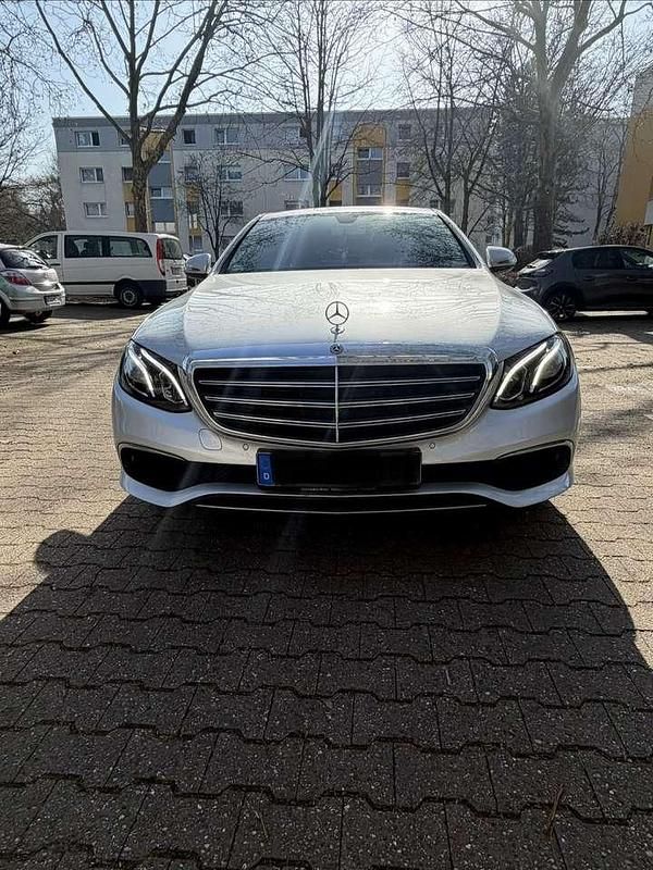 Gebraucht Mercedes E200 Exclusive 150 PS (110 kW) 2018 Silber Limousine