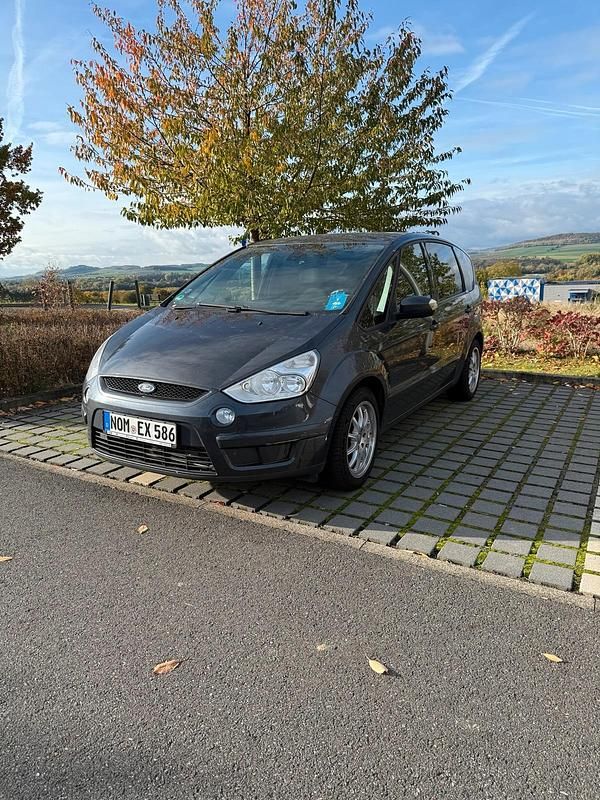 Andere farben Gebraucht 2009 Ford S-MAX S Van / Kleinbus | 2.300 € (Guter Preis) - Bild 1/4