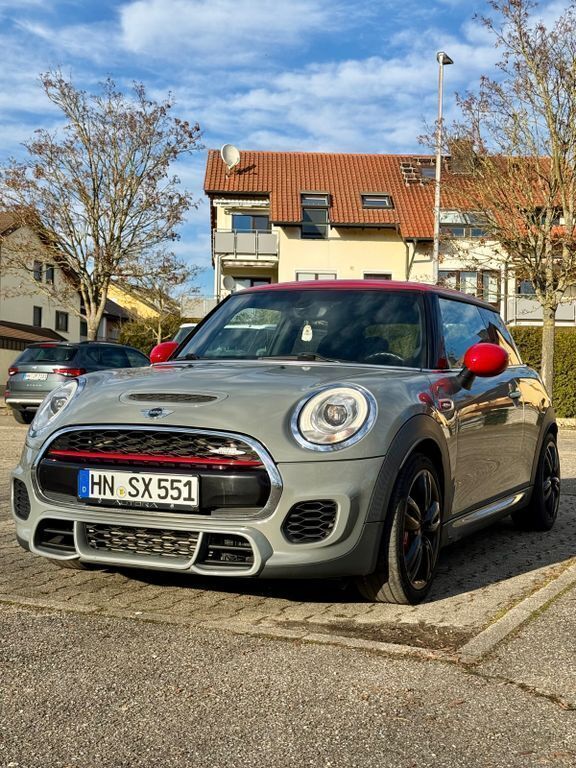 Grau Gebraucht 2017 Mini John Cooper Works Kleinwagen | 12.800 € (Guter Preis) - Bild 1/4
