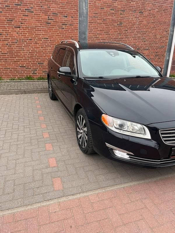 Second-hand Volvo V70 163 CP (119 kW) 2013 Negru Break