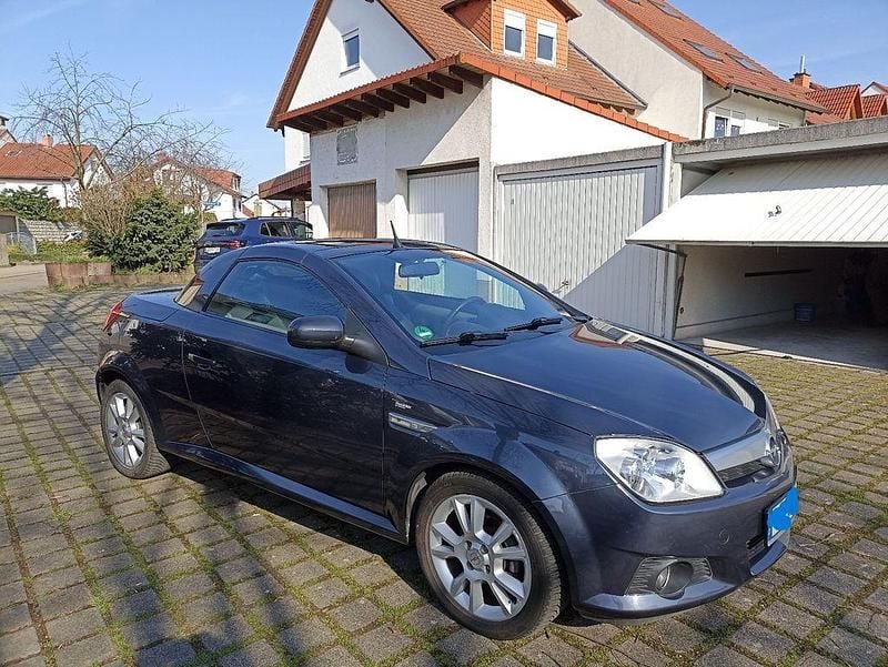Gebraucht Opel Tigra 90 PS (66 kW) 2006 Blau Cabrio