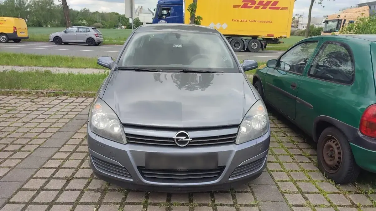 Gebraucht Opel Astra 90 PS (66 kW) 2005 Grau Kleinwagen