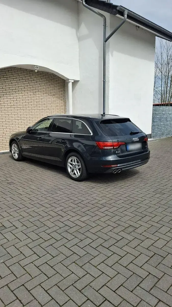 Second-hand Audi A4 Ambiente 190 CP (139 kW) 2017 Break
