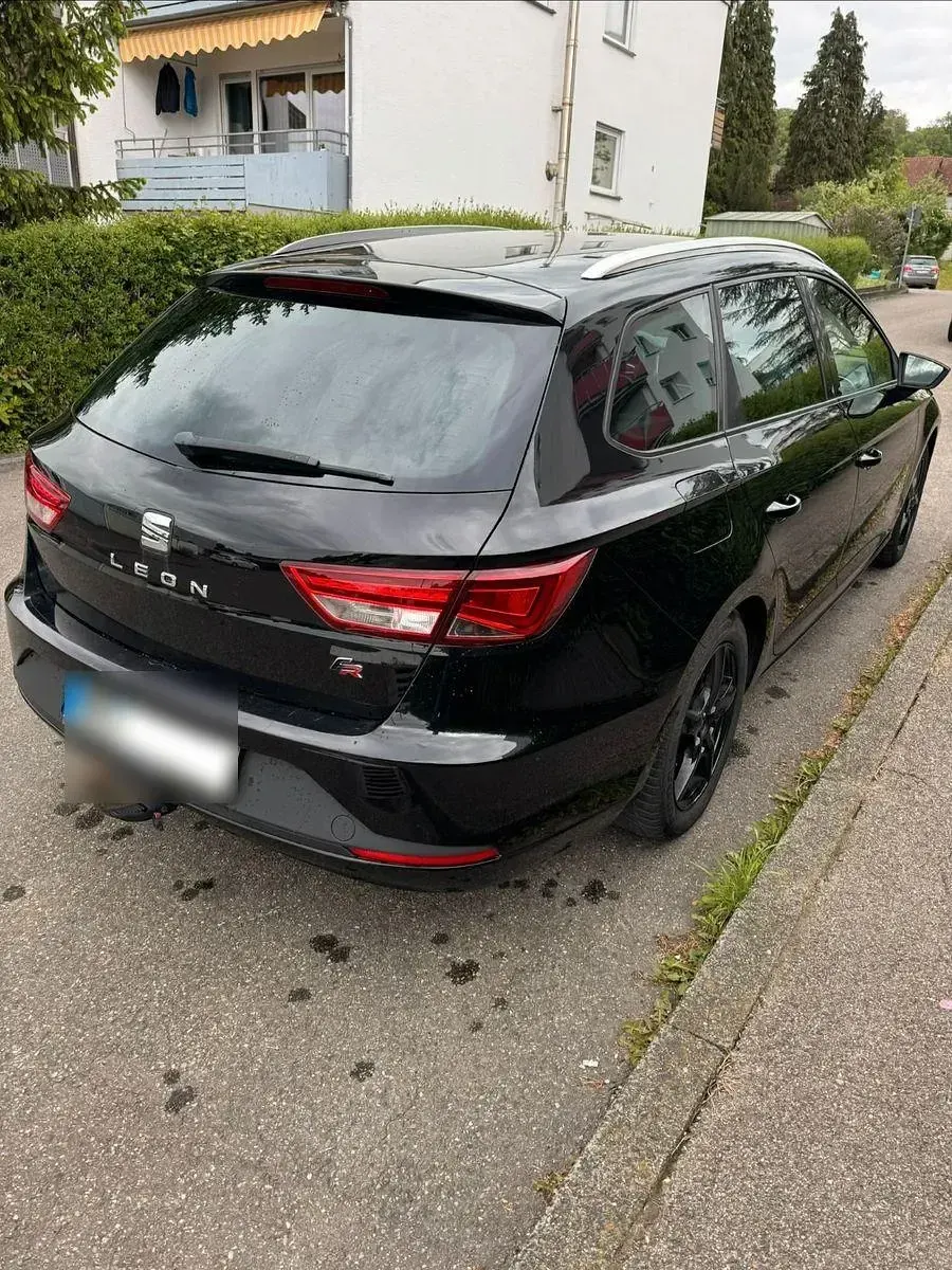 Używany Seat Leon FR 179 KM (131 kW) 2016 Czarny Kombi