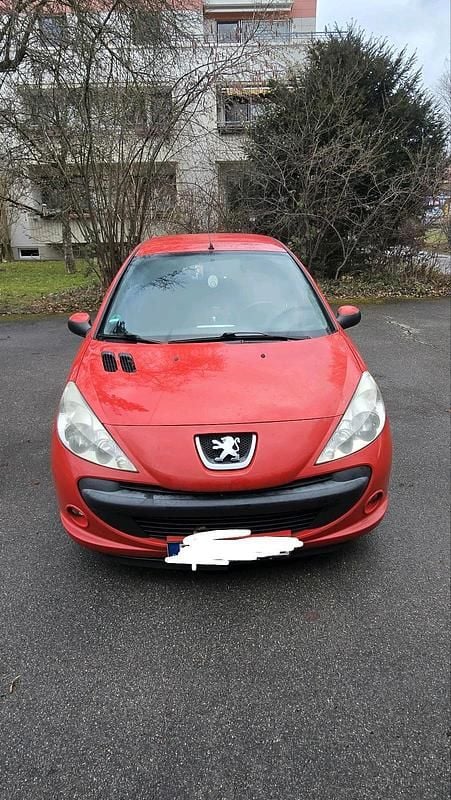 Gebraucht Peugeot 206+ 68 PS (50 kW) 2011 Rot Kleinwagen