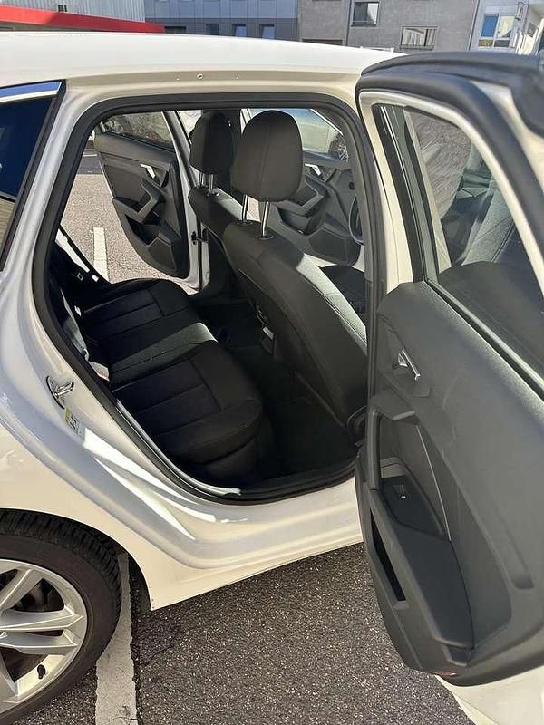 Gebraucht Audi A3 Sportback 150 PS (110 kW) 2023 Weiß Kleinwagen