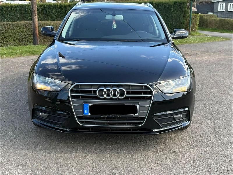 Gebraucht Audi A4 Ambiente 143 PS (105 kW) 2012 Schwarz Kombi