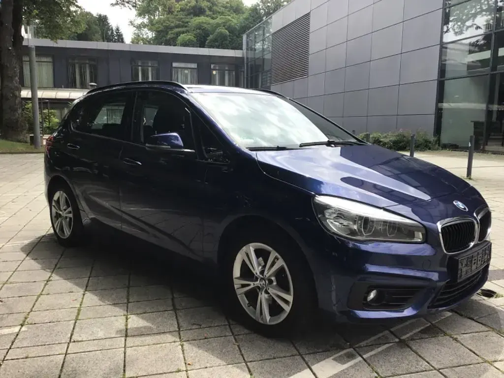 Gebraucht BMW 218 Active Tourer Advantage 150 PS (110 kW) 2017 Dunkelblaumet Van / Kleinbus