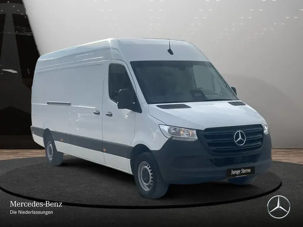 Gebraucht Mercedes Sprinter 170 PS (125 kW) 2025 Weiß Van