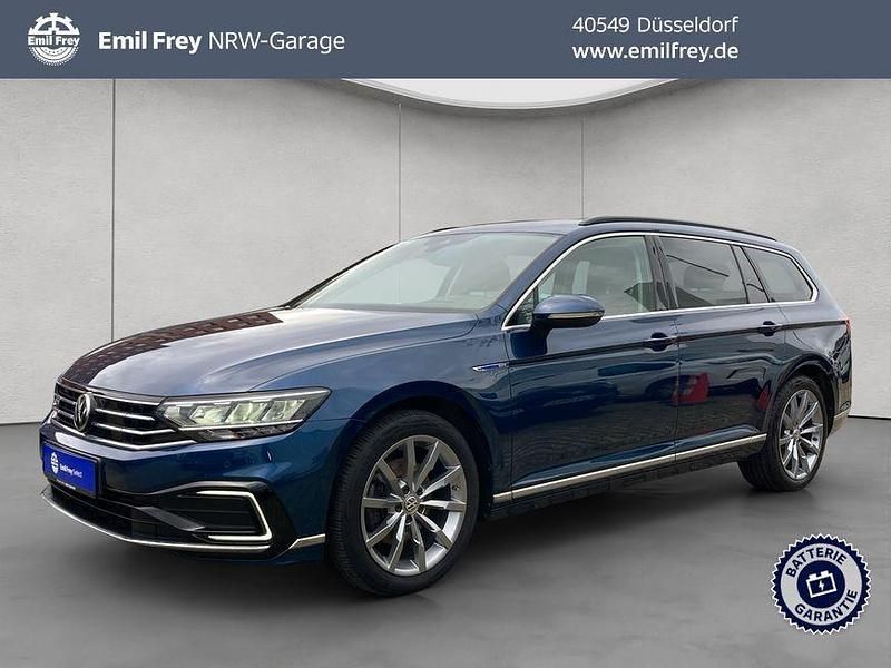 Gebraucht VW Passat GTE 156 PS (114 kW) 2020 Aquamarine blue metallic Kombi