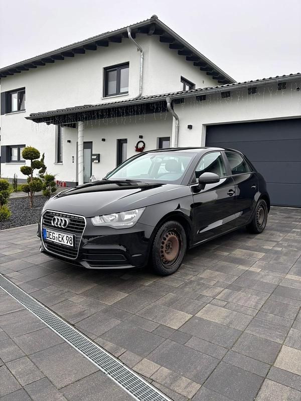 Schwarz Gebraucht 2013 Audi A1 Kleinwagen | 6.500 € (Guter Preis) - Bild 1/4