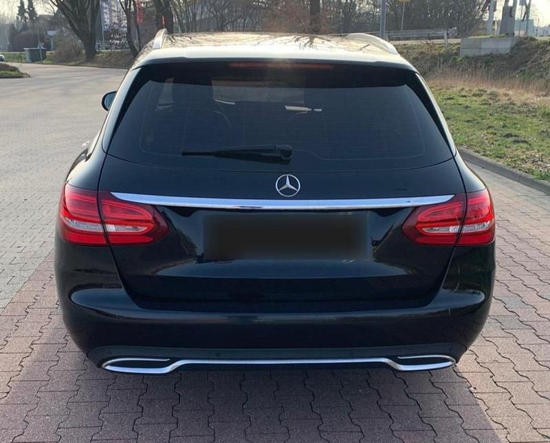 Gebraucht Mercedes C220 170 PS (125 kW) 2016 Schwarz Kombi