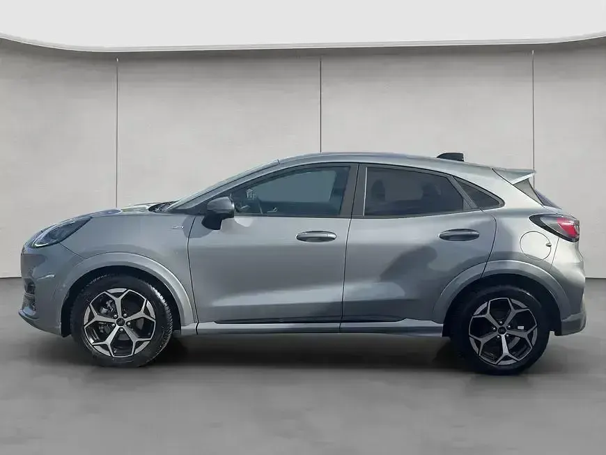 Gebraucht Ford Puma ST-Line X 155 PS (114 kW) 2024 Solar silver metallic SUV