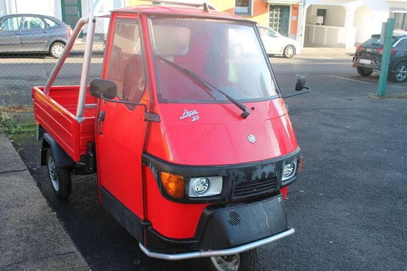 Nouă Piaggio APE 2025 Roșu SUV