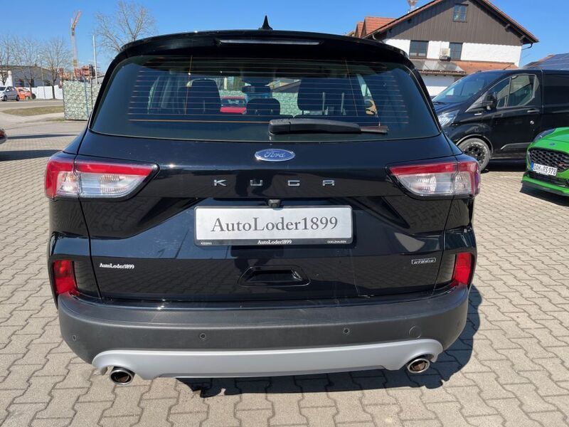 Gebraucht Ford Kuga Titanium 224 PS (164 kW) 2022 Schwarz SUV