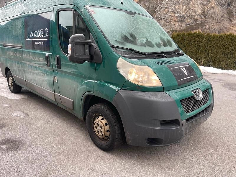 Grün Gebraucht 2013 Peugeot Boxer Van | 5.150 € (Superpreis) - Bild 1/4