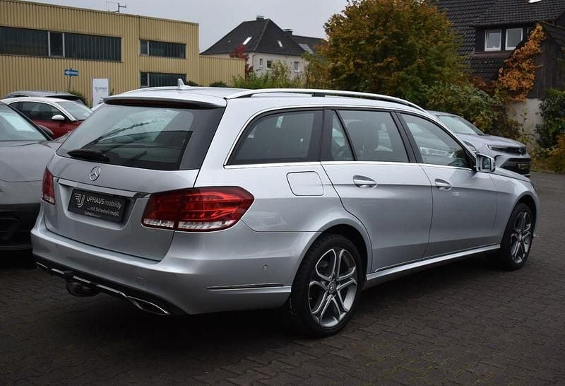 Usata Mercedes E350 252 CV (185 kW) 2013 Argento Berlina