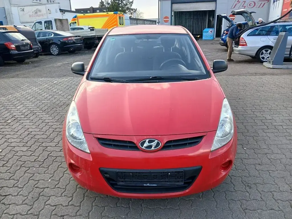 Gebraucht Hyundai i20 Active 77 PS (56 kW) 2010 Rot Kleinwagen