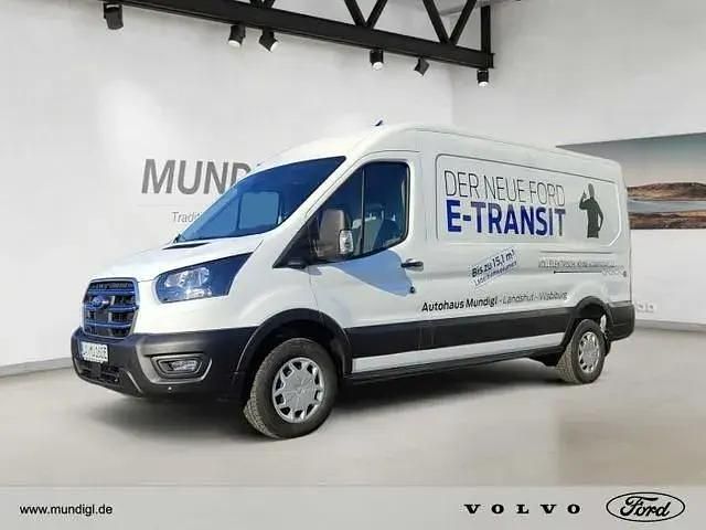 Weiß Gebraucht 2022 Ford Transit Trend Van / Kleinbus | 48.350 € - Bild 1/3