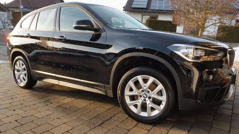 Gebraucht BMW X1 Advantage 140 PS (102 kW) 2019 Schwarz SUV