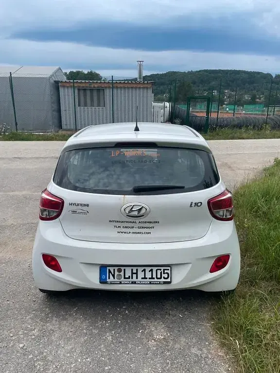 Gebraucht Hyundai i10 Trend 91 PS (66 kW) 2014 Weiß Kleinwagen