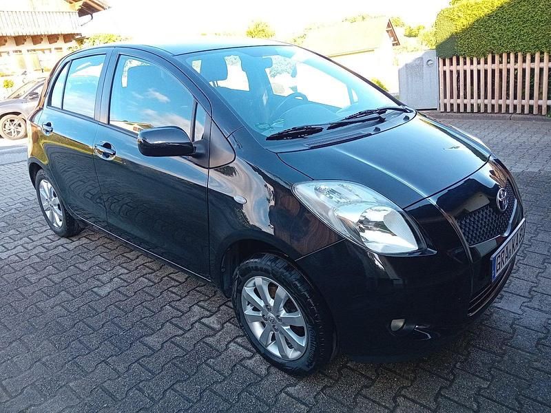 Schwarz Gebraucht 2009 Toyota Yaris Kleinwagen | 2.500 € (Guter Preis) - Bild 1/4
