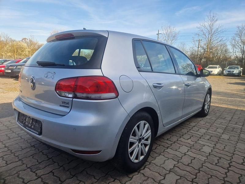 Gebraucht VW Golf VI Trendline 105 PS (77 kW) 2010 Silber Kleinwagen