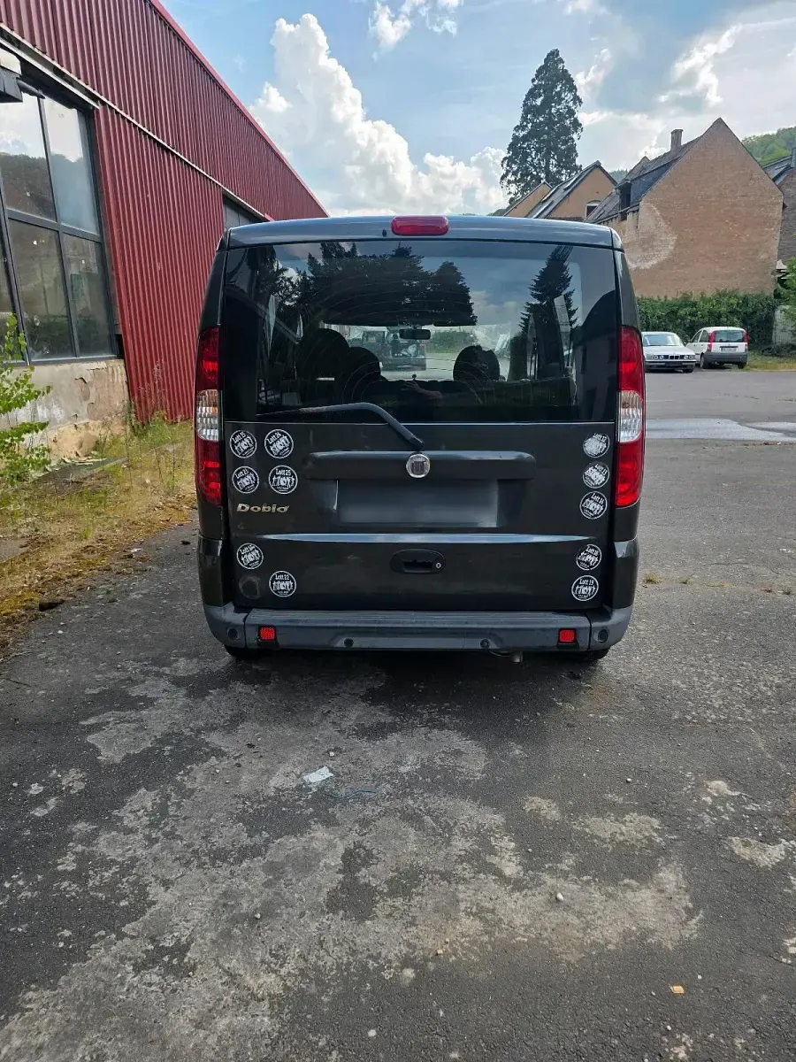 Gebraucht Fiat Doblò 77 PS (56 kW) 2008 Braun Van / Kleinbus