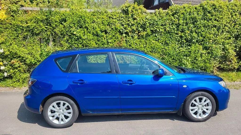 Second-hand Mazda 3 105 CP (77 kW) 2007 Albastru Berlinǎ