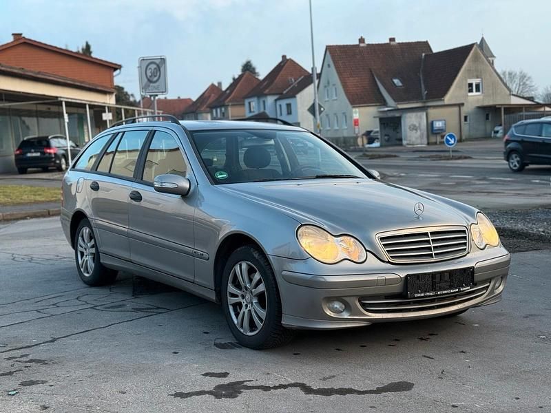 Gebraucht Mercedes C180 142 PS (104 kW) 2004 Grau Kombi