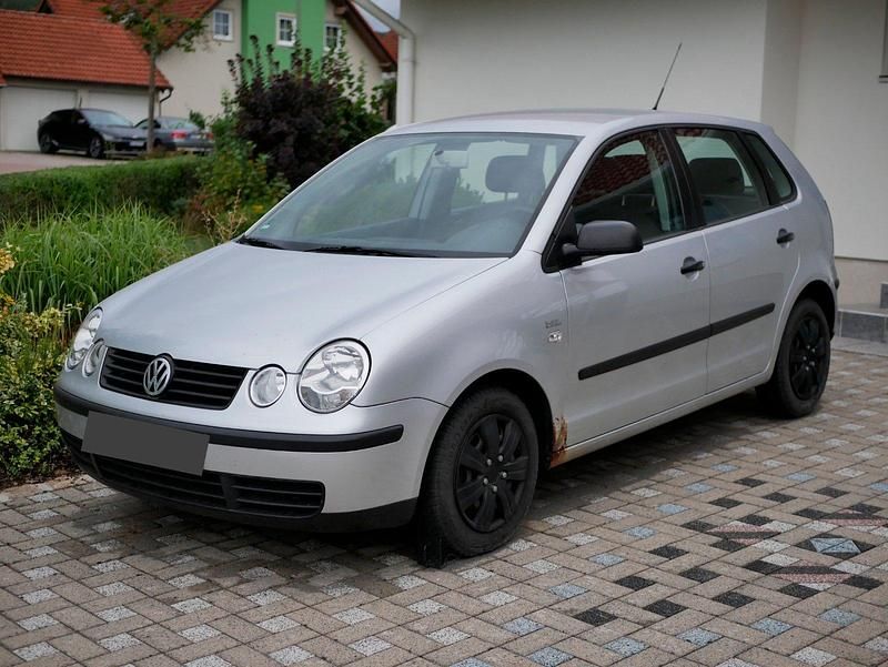 Silber Gebraucht 2003 VW Polo Kleinwagen | 650 € (Superpreis) - Bild 1/4