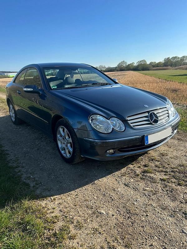 Gebraucht Mercedes CLK200 164 PS (120 kW) 2004 Blau Coupé