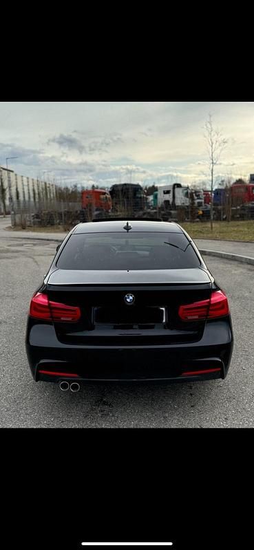 Gebraucht BMW 320 M Sport 190 PS (139 kW) 2016 Schwarz Limousine