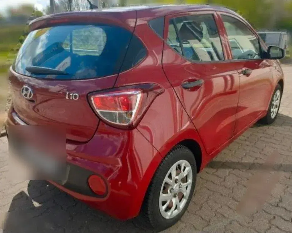 Gebraucht Hyundai i10 Classic 68 PS (50 kW) 2016 Rot Kleinwagen