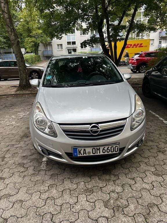 Silber Gebraucht 2009 Opel Corsa Innovation Limousine | 1.700 € (Guter Preis) - Bild 1/4