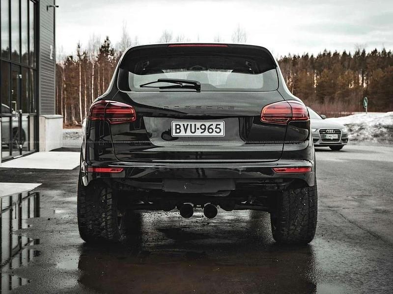 Gebraucht Porsche Cayenne 239 PS (175 kW) 2010 Schwarz SUV