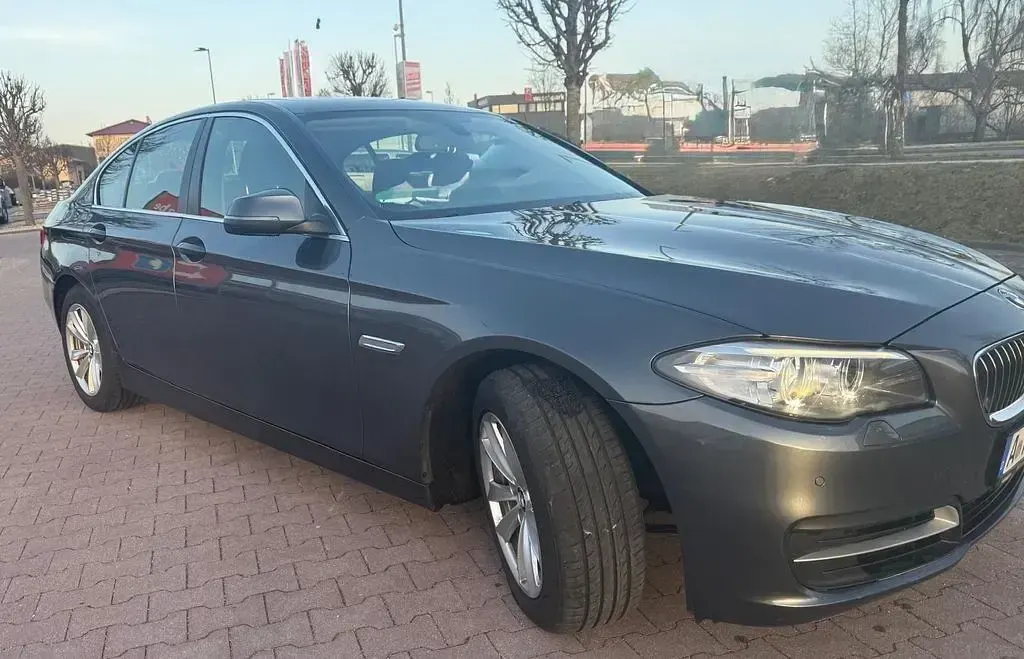 Używany BMW 520 Efficient Dynamics 190 KM (139 kW) 2016 Szary Sedan/Limuzyna