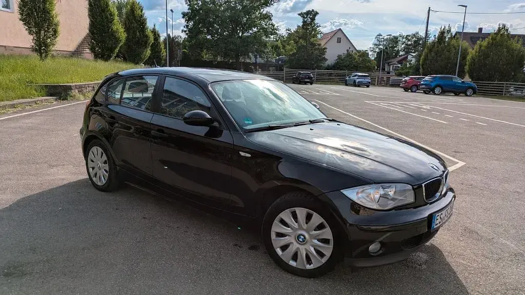 Gebraucht BMW 116 116 PS (85 kW) 2004 Schwarz Kleinwagen