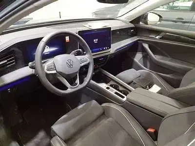 Gebraucht VW Passat Business 150 PS (110 kW) 2025 Grenadillschwarz Kombi