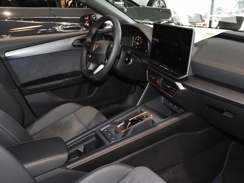 Gebraucht Cupra Leon VZ 300 PS (220 kW) 2024 Grau Limousine