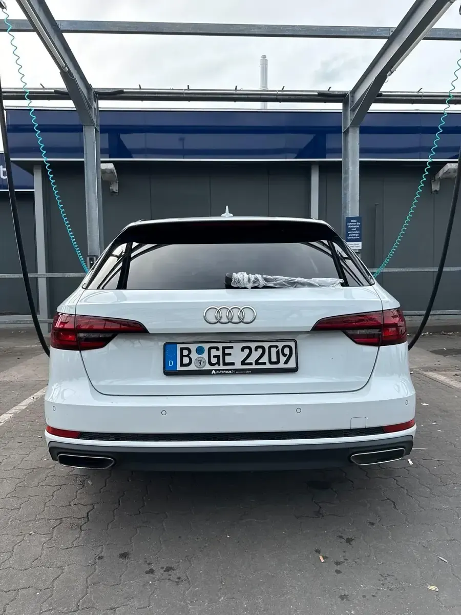 Gebraucht Audi A4 150 PS (110 kW) 2019 Weiß Kombi